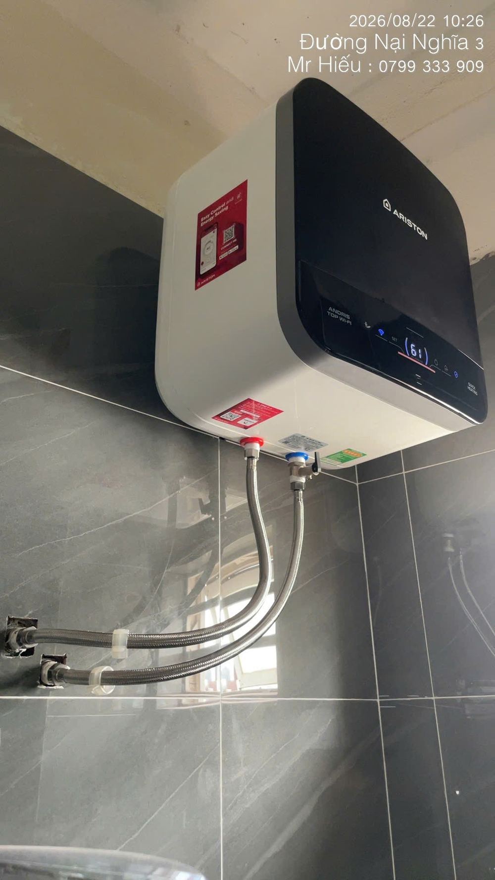 Lắp đặt Ariston AN3 30 TOP WIFI tại nhà khách hàng Đà Nẵng, ống nước inox mềm nối chuẩn